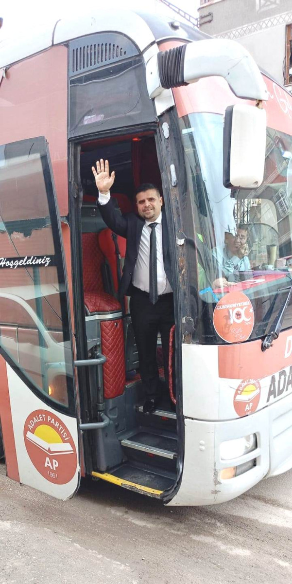 Mehmet Uyğur Büyük İlgi Görüyor